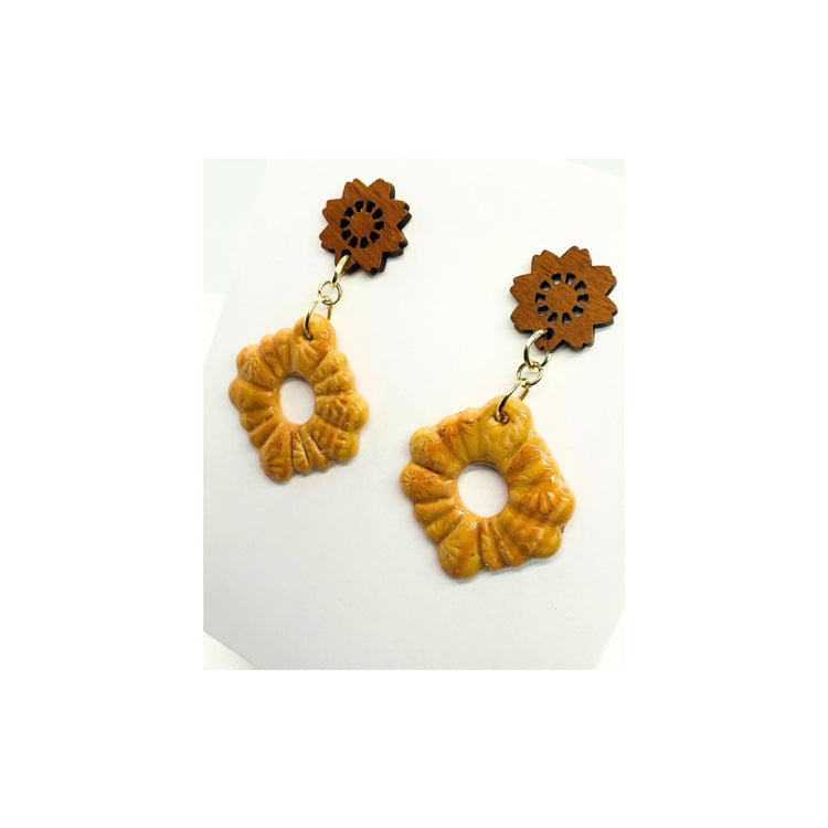 Pink Dangle Earring with Wood Flower Ear Stud - Unique Design Pink Circular Motif Earrings