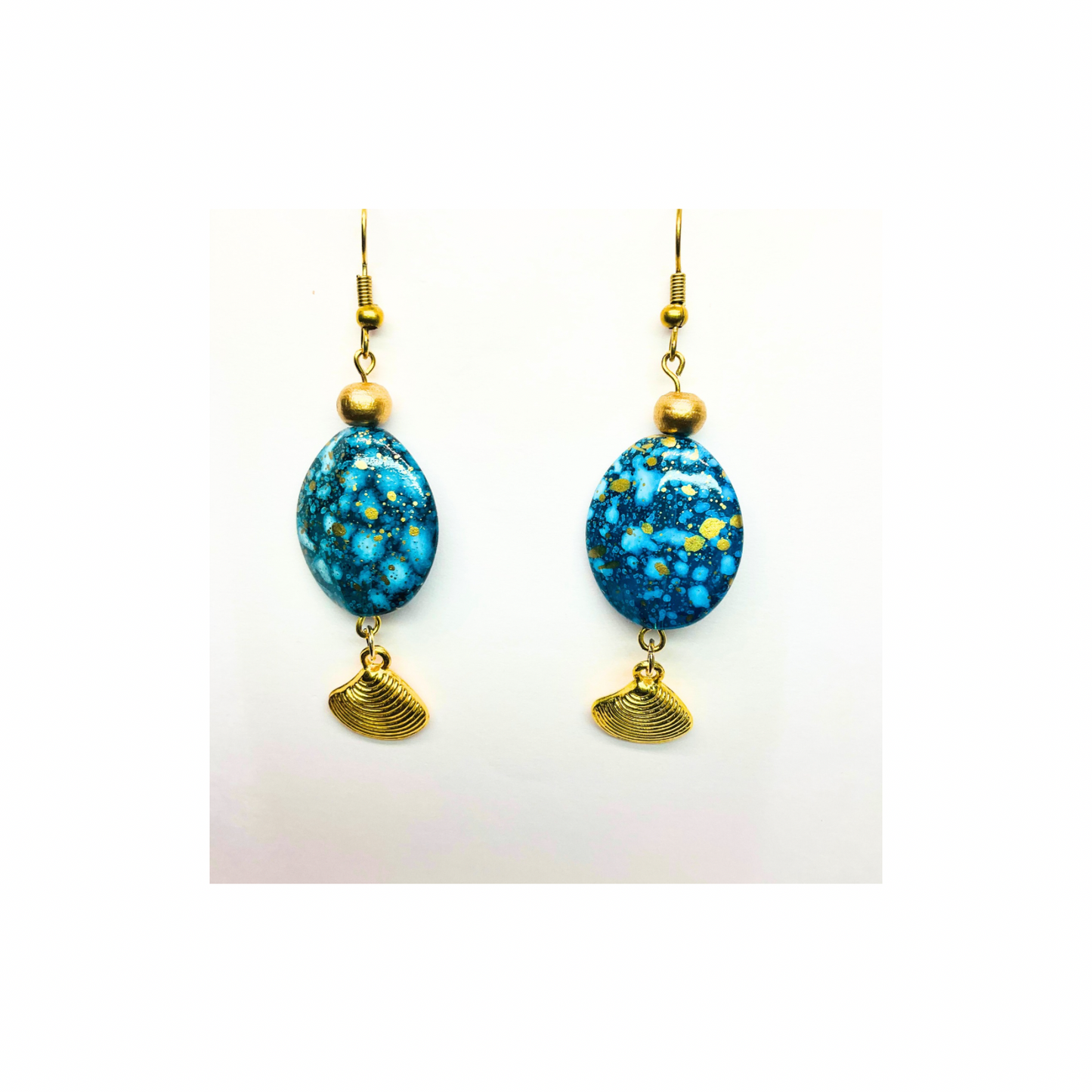 Ocean Collection Blue and Gold with Shell Charm Dangle Earring - Sparkling Blue Design & Gold Accents