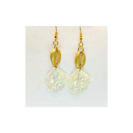 Mermaid Collection Crackle Cream Shell and Gold Dangle Earring with Unique Design Elements