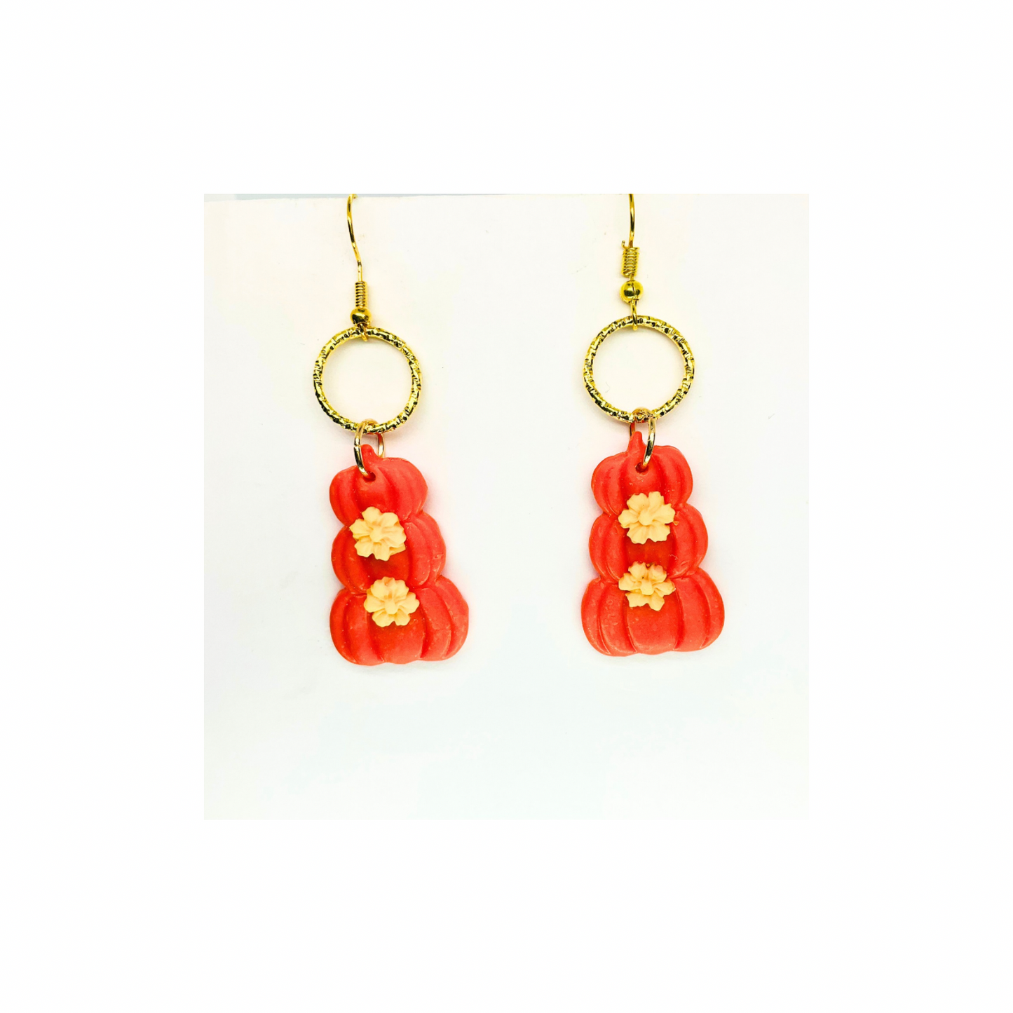 Fall Collection Stacked Pumpkins with Yellow Flower Dangle Earring - Orange Design with Gold Circle Charm