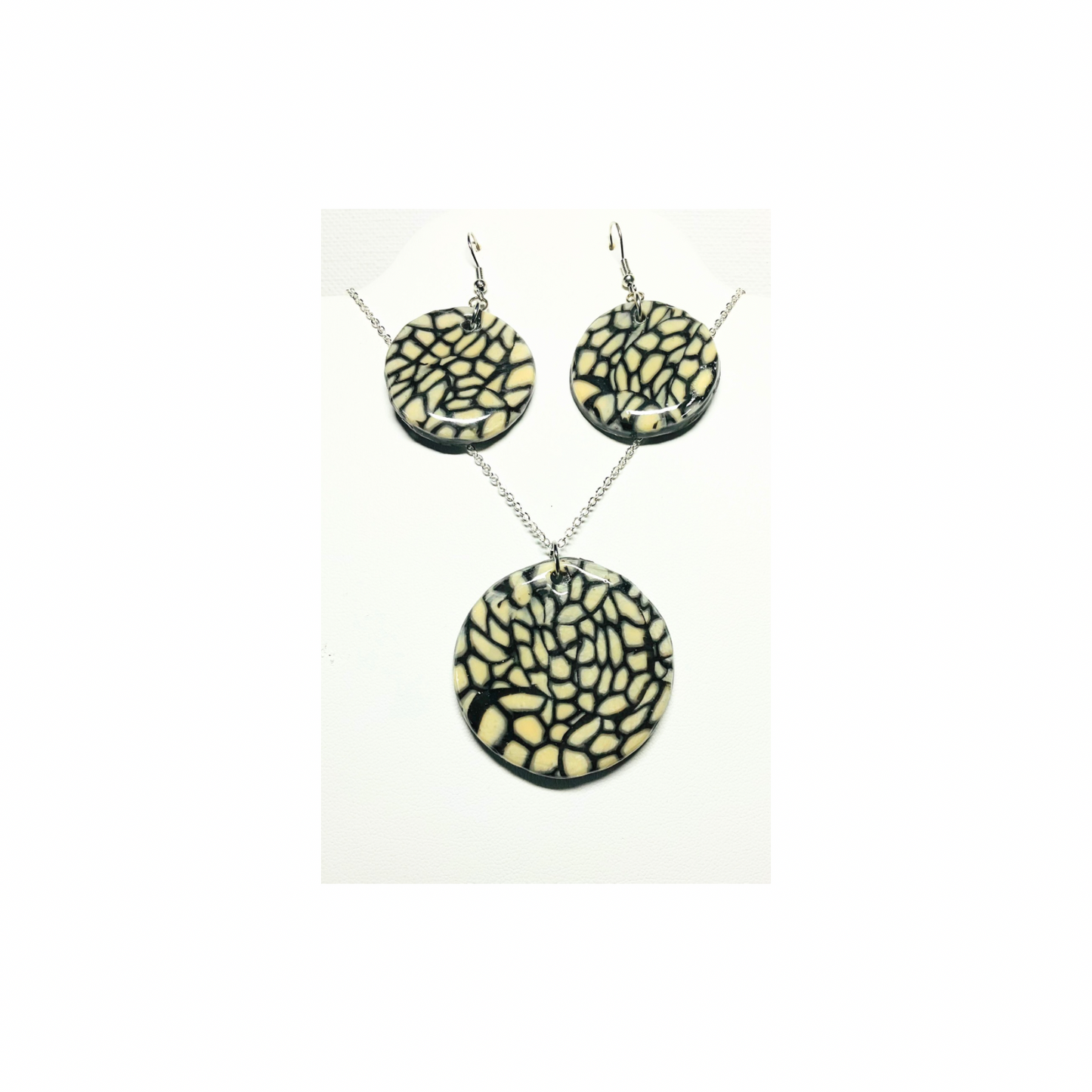 Black and White Cane Motif Earrings and Necklace Set - Classic Round Necklace & Stylish Earrings for Elegant Outfits