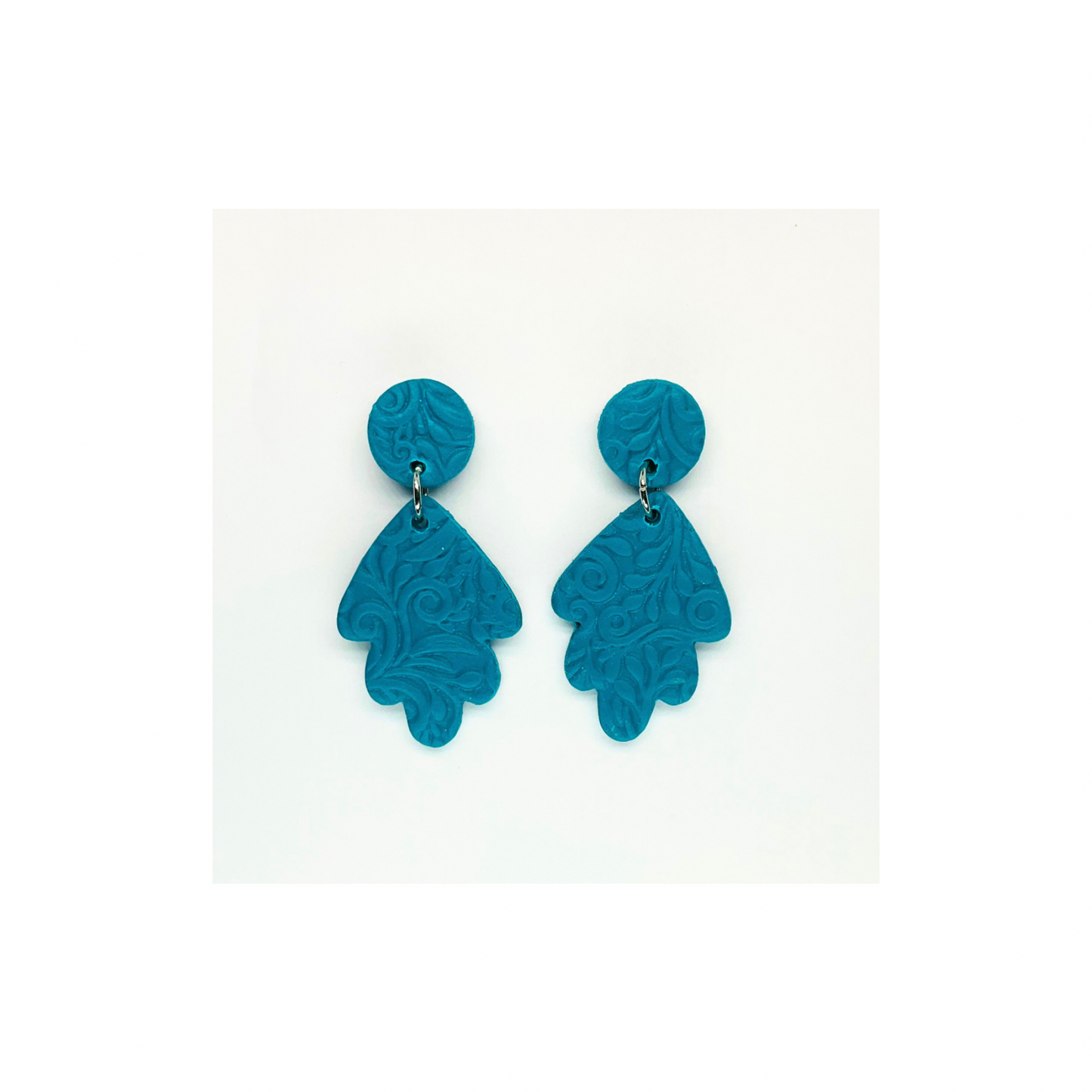 Crystal Teal Textured Leaf Shaped Stud Dangle Earrings for Women Unique Design Versatile Stylish Accessories Ideal for Casual & Formal Occasions