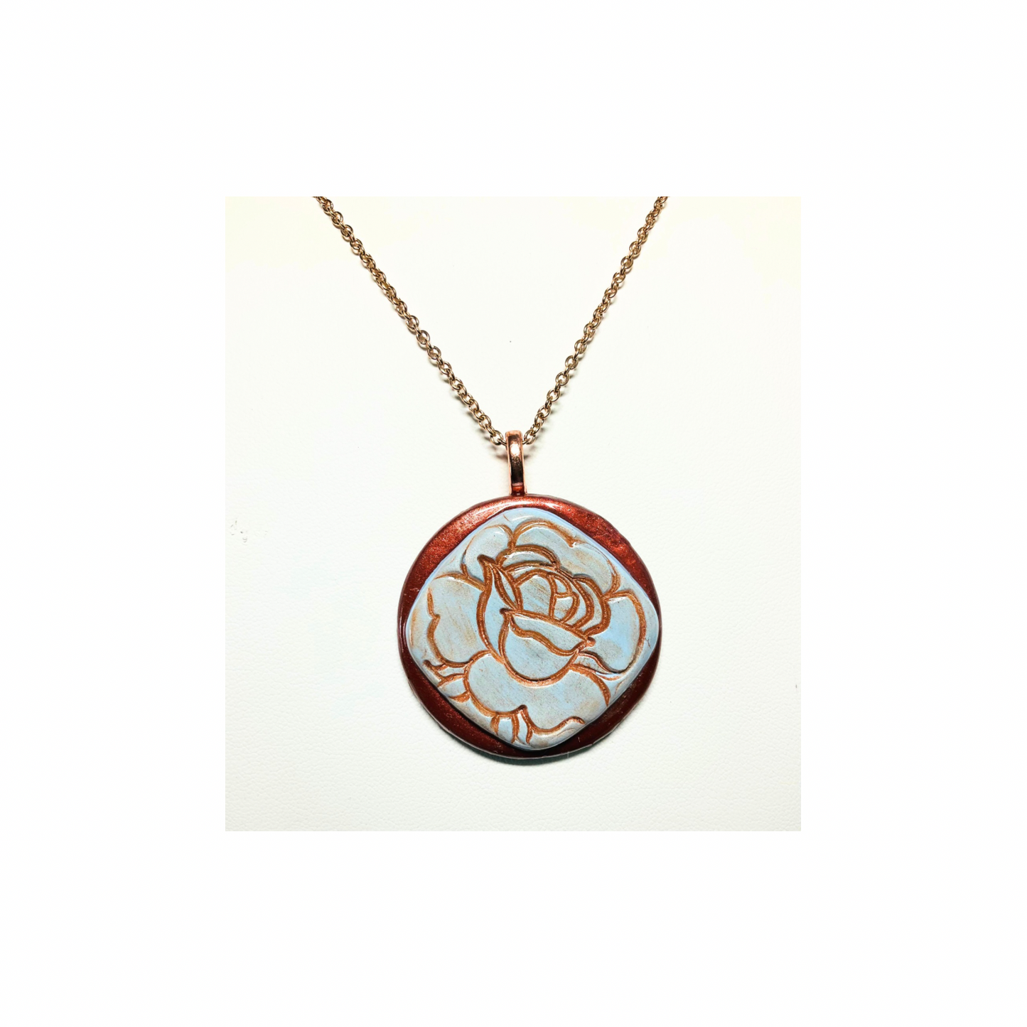 Bronze and Blue Rose Circle Layered Pendant Necklace with Elegant Design