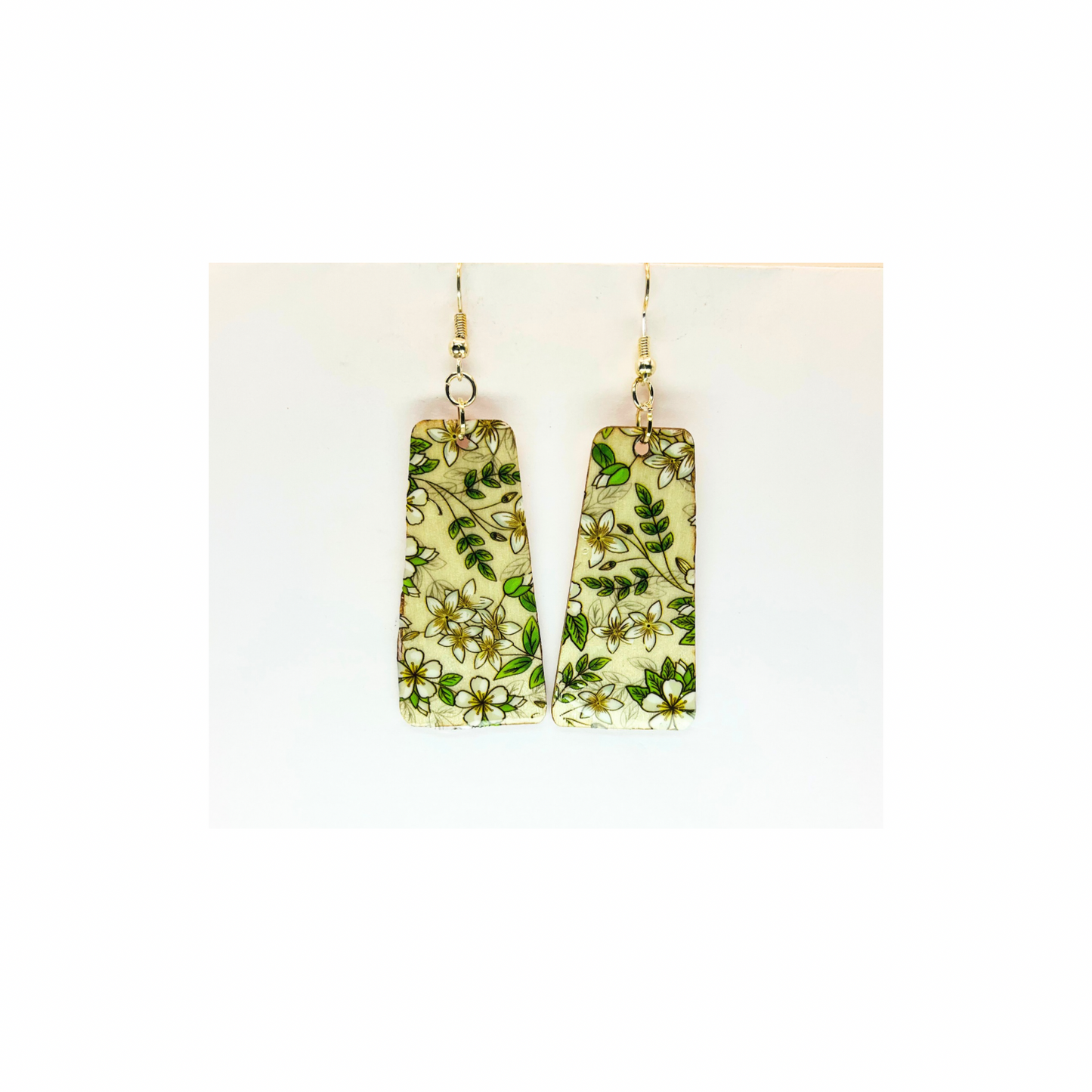 Lightweight Wood Green Leaf Dangle Earring