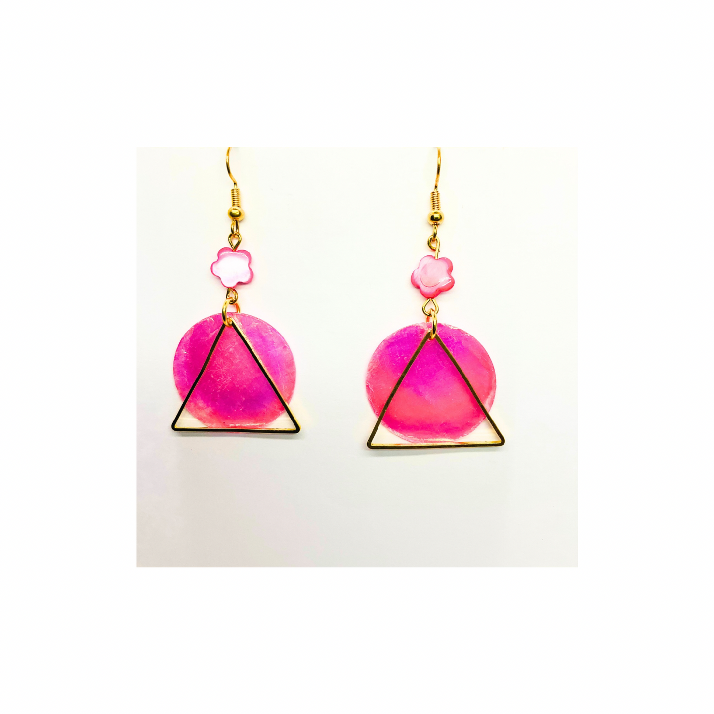 Pink Shell Collection Bright Pink Circle with Gold Triangle Dangle Earrings for Female Fashion Jewelry