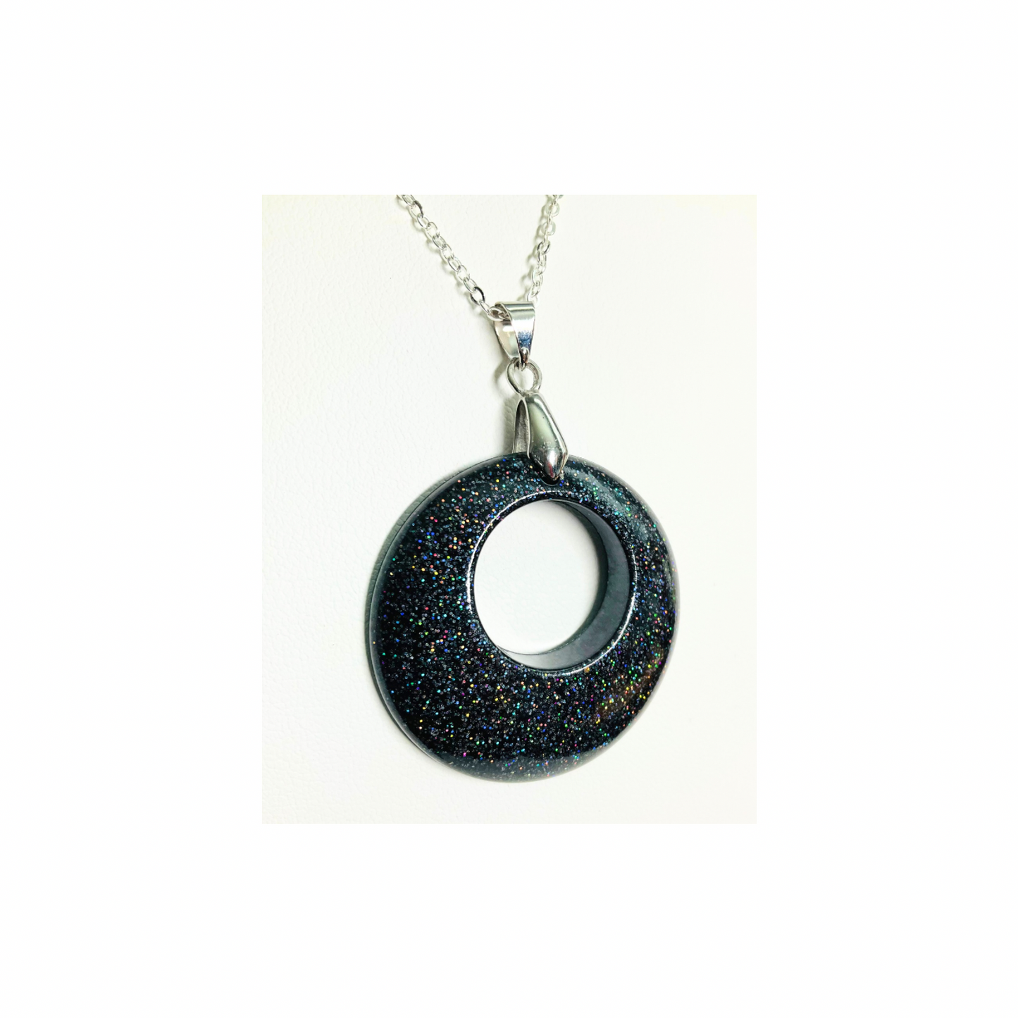 Black Sparkle Circle Necklace on 18-inch Silver Chain - Elegant Simple Design for Any Occasion
