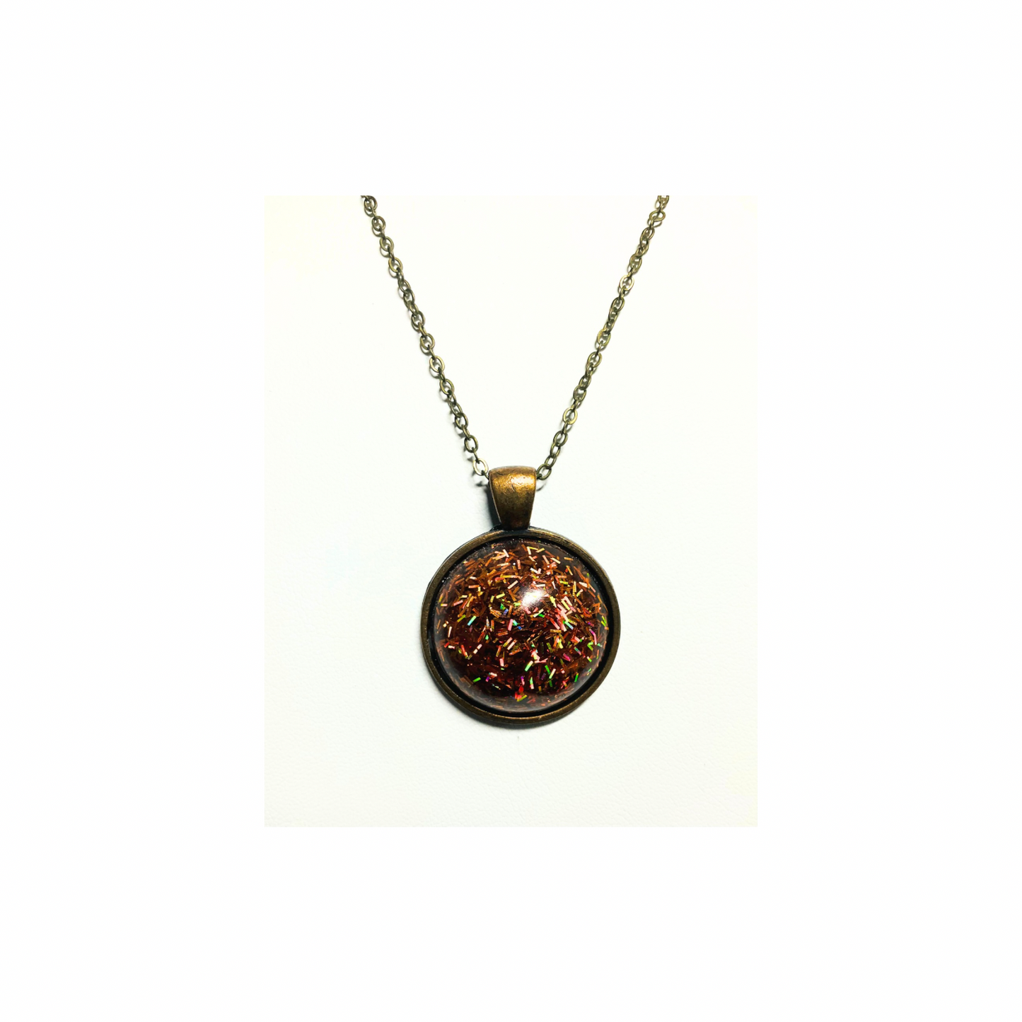 Tarnished Bronze Gold Round Pendant with 18-inch Bronze Chain Necklace Elegant Jewelry Accessory