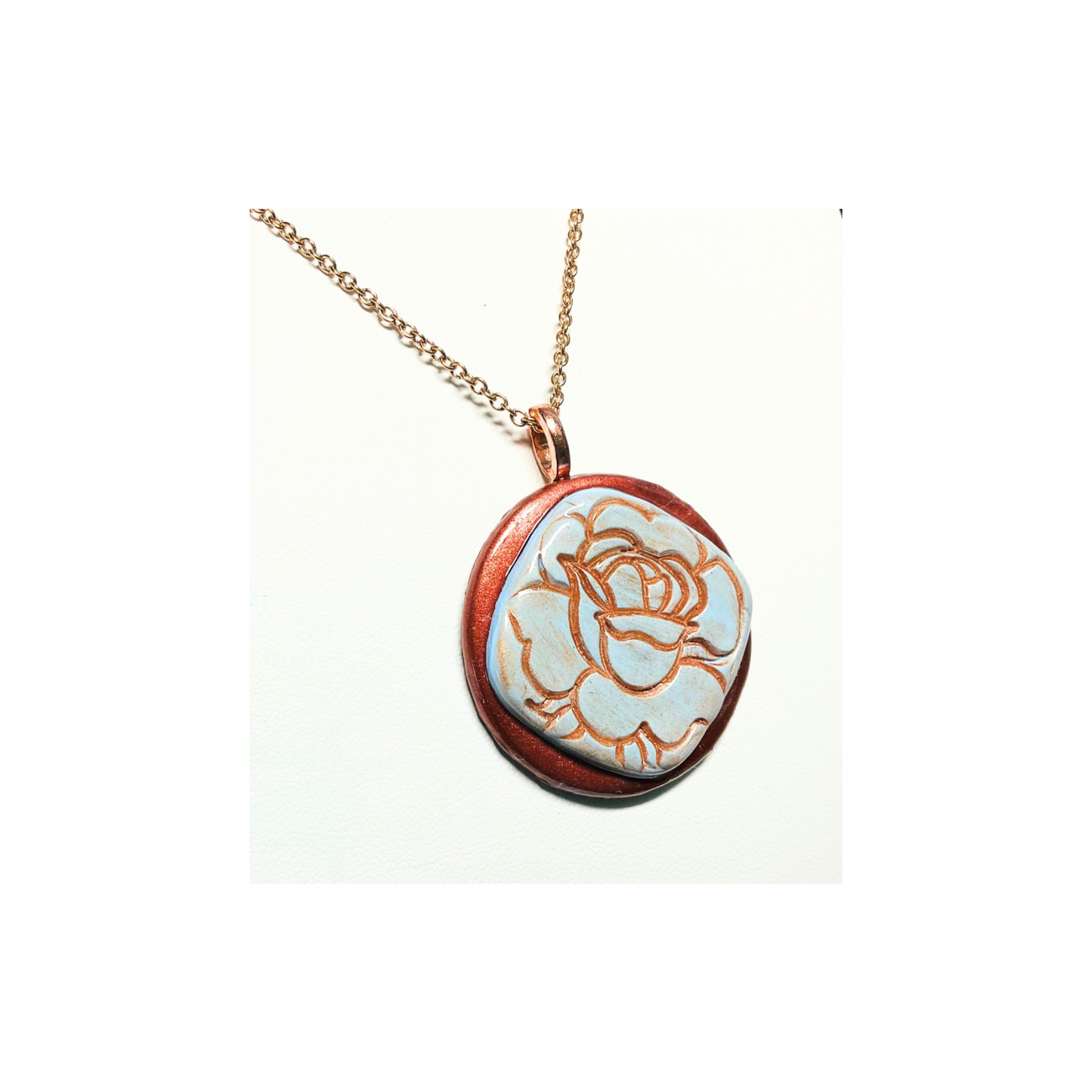 Bronze and Blue Rose Circle Layered Pendant Necklace with Elegant Design