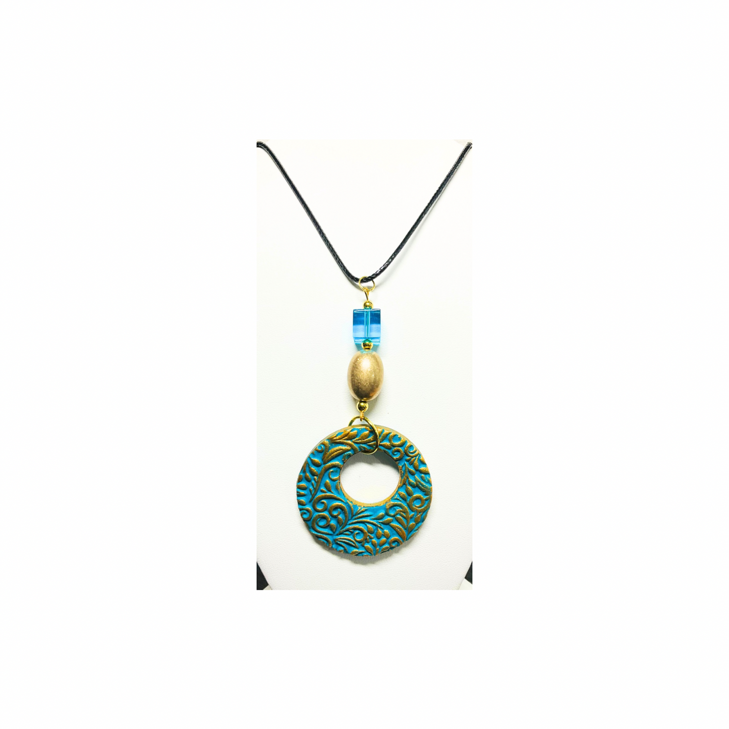 Turquoise and Gold Circle Pendant with Bead Necklace in PU Leather Fashion Jewelry