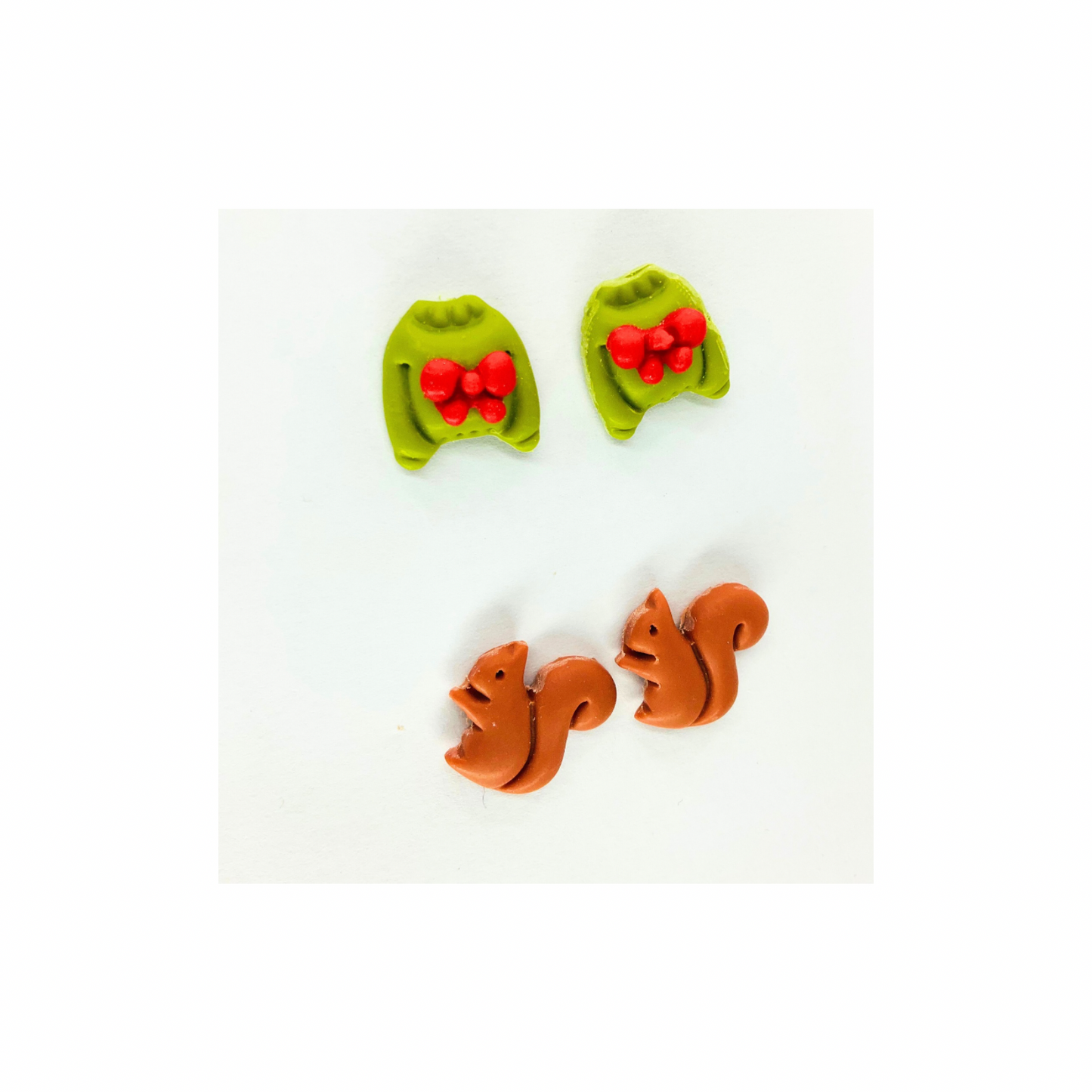 Green Sweatshirt with Red Bow & Brown Squirrel Stud Earrings for Festive Outfits Ideal for Holiday Parties and Gatherings