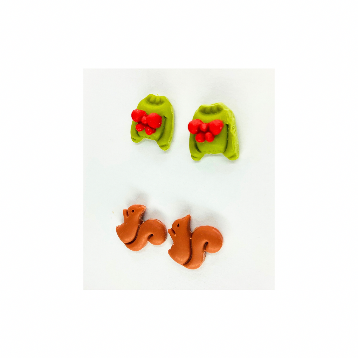 Green Sweatshirt with Red Bow & Brown Squirrel Stud Earrings for Festive Outfits Ideal for Holiday Parties and Gatherings