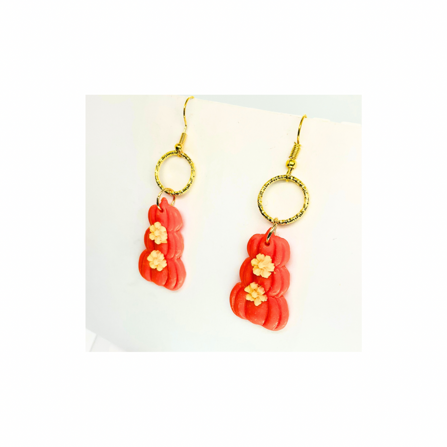 Fall Collection Stacked Pumpkins with Yellow Flower Dangle Earring - Orange Design with Gold Circle Charm
