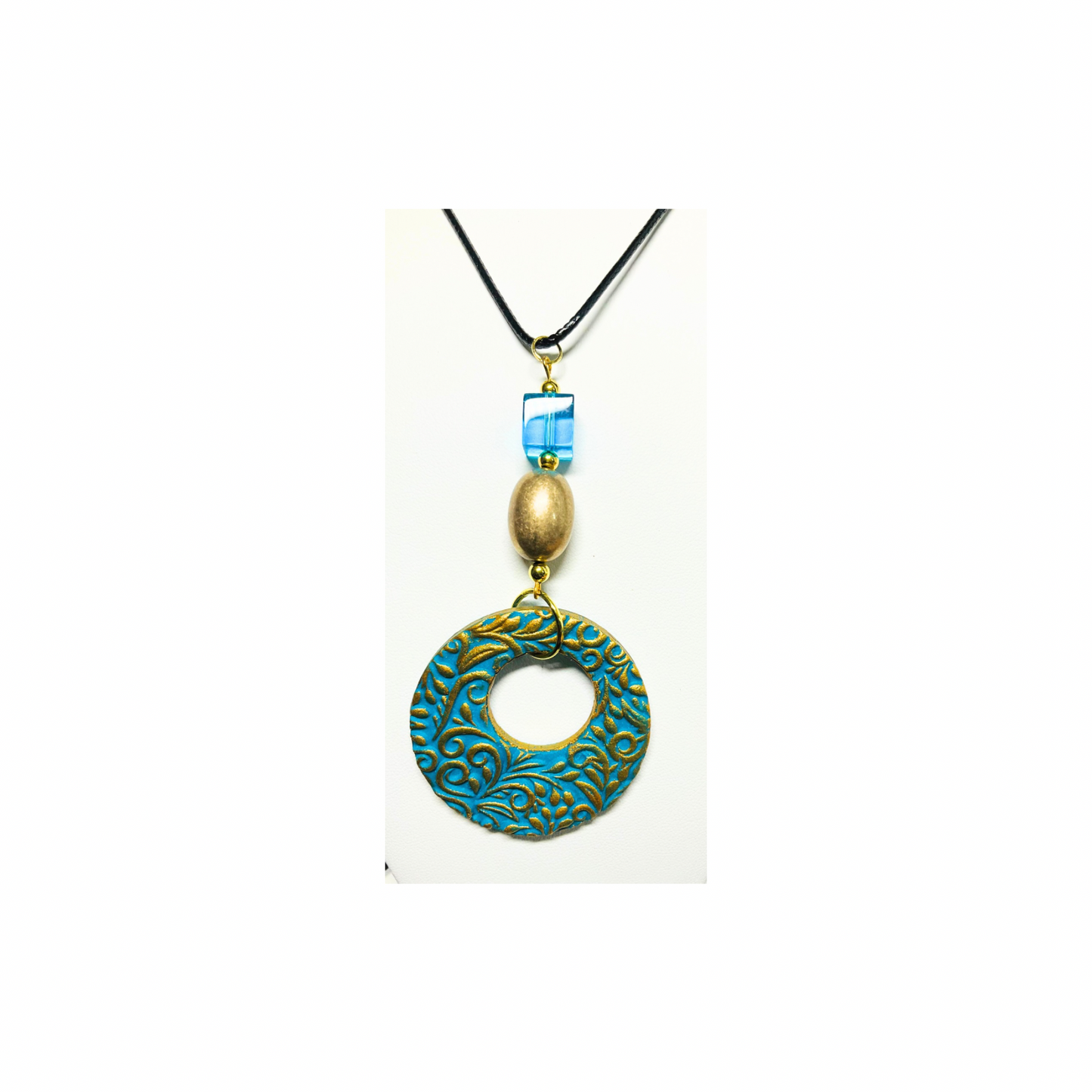 Turquoise and Gold Circle Pendant with Bead Necklace in PU Leather Fashion Jewelry