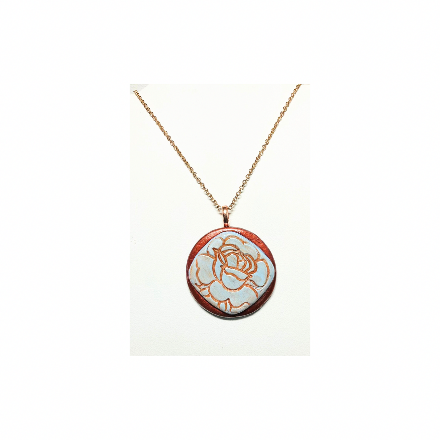 Bronze and Blue Rose Circle Layered Pendant Necklace with Elegant Design